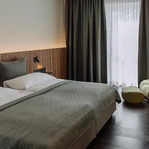 Hotel Heinhotel Vienna Airport ****